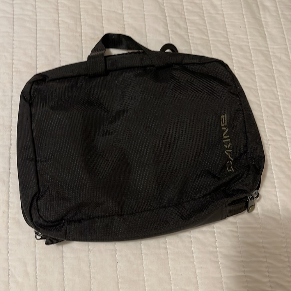 Da Kine toiletries  bag